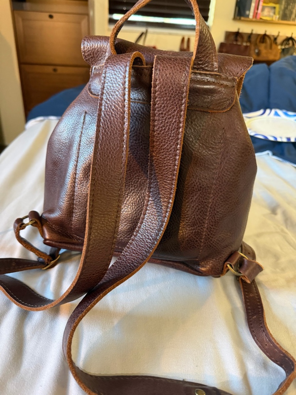 Portland Leather Coldbrew Bucket Leather Backpack - Picture 2 of 14